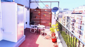 A pasos del mar con enorme terraza!